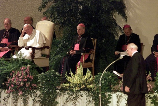 Папа Јован Павле ИИ и Михаил Горбачов 2000. године